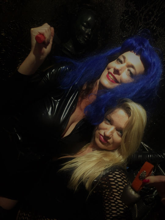 Lady Cynthia und Lady Olivia