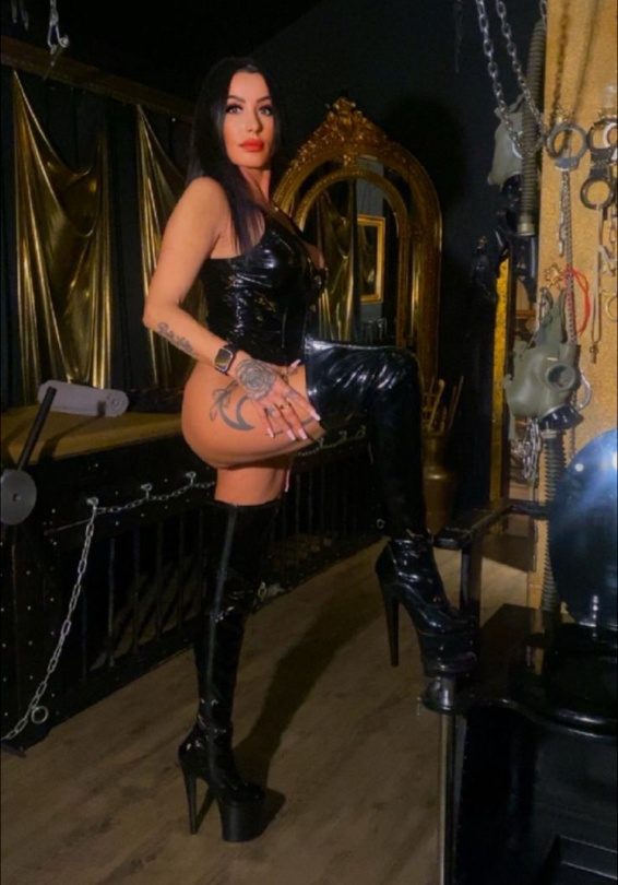 Sandra Black Bizarr Sandra Black Bizarr