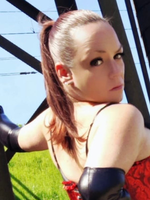 Mistress Vivienne